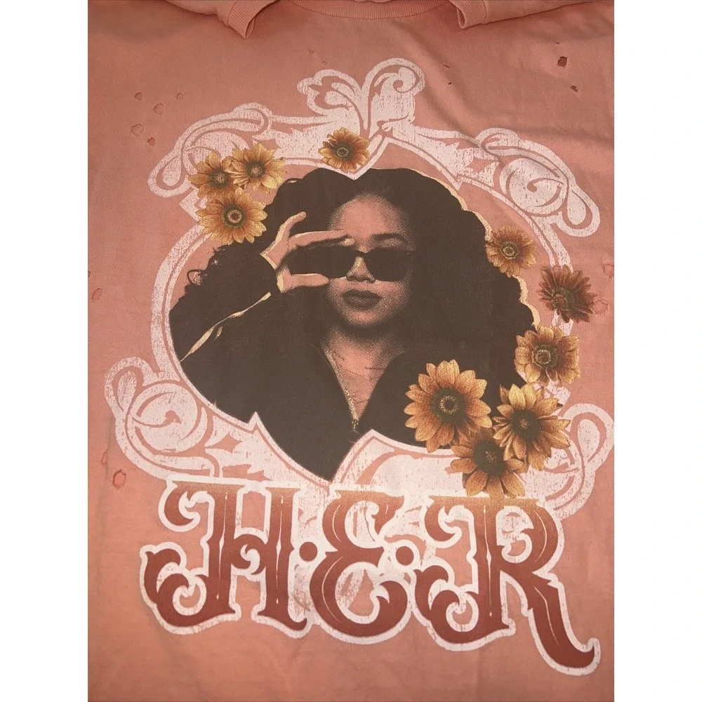 H.E.R. T-Shirt Sz Med Peach R&B Music Casual‎ Tour Shirt. New without tag